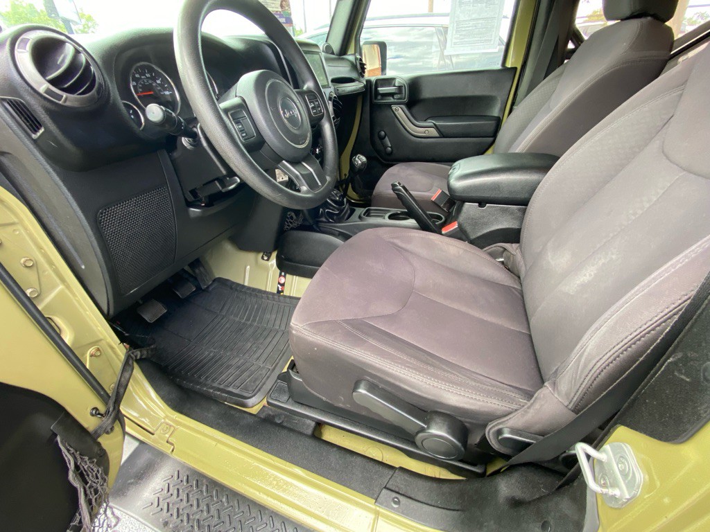 2013 Jeep Wrangler Image 11