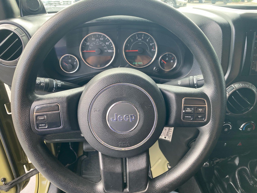 2013 Jeep Wrangler Image 14