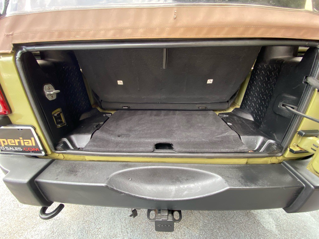 2013 Jeep Wrangler Image 23