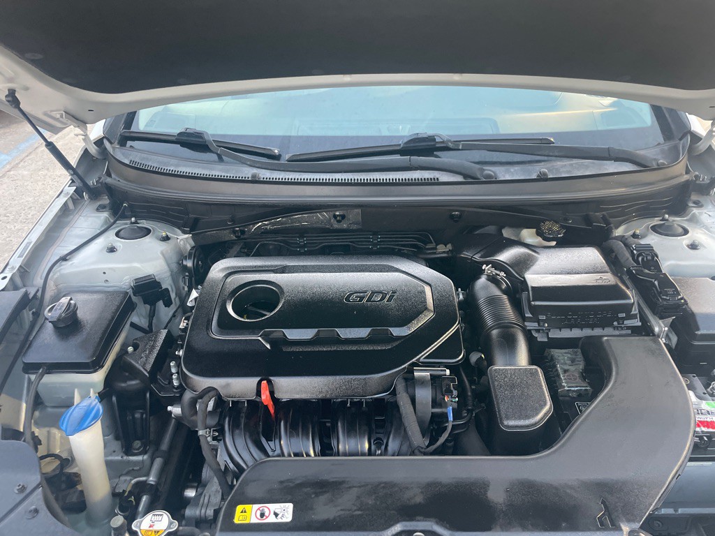 2016 Hyundai Sonata Image 9