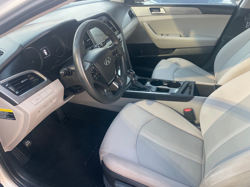 2016 Hyundai Sonata Image 10