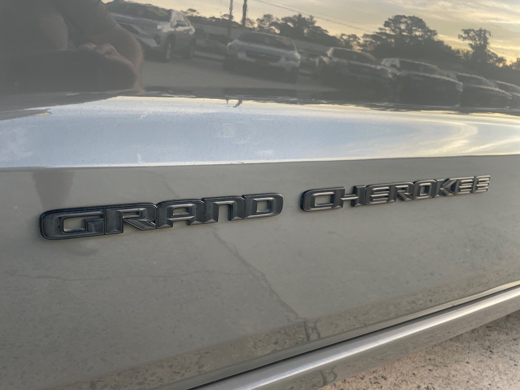 2020 Jeep Grand Cherokee Image 12
