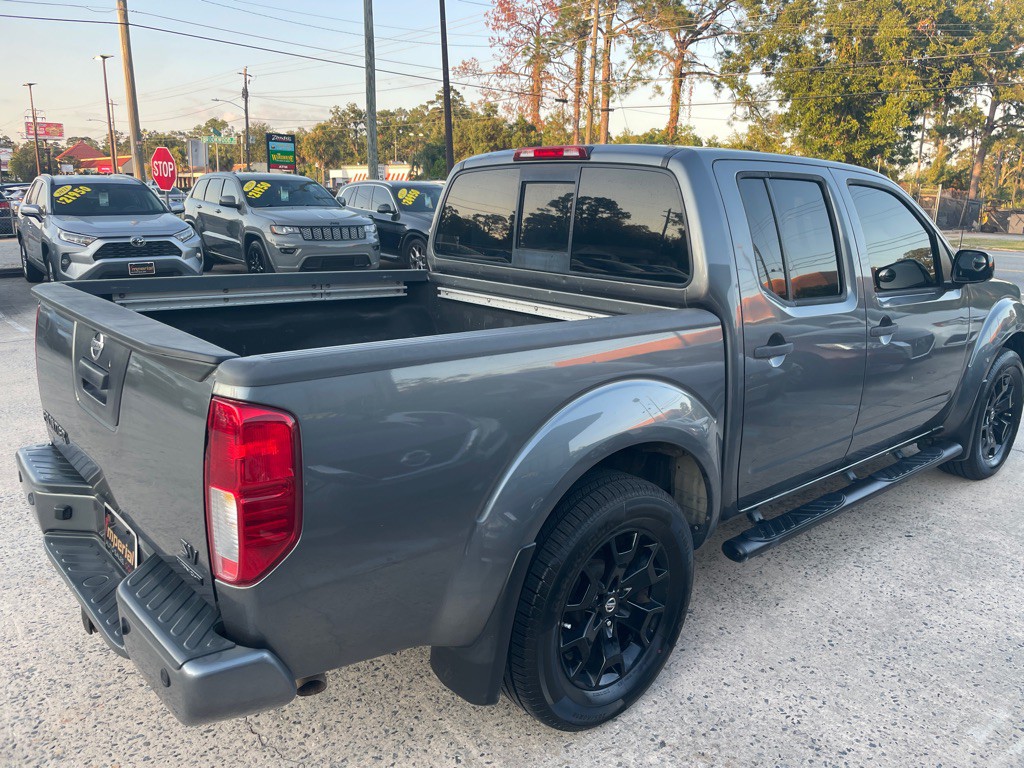 2018 Nissan Frontier Image 5
