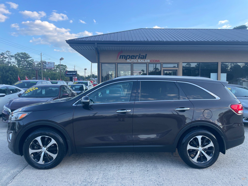 2017 Kia Sorento Image 2