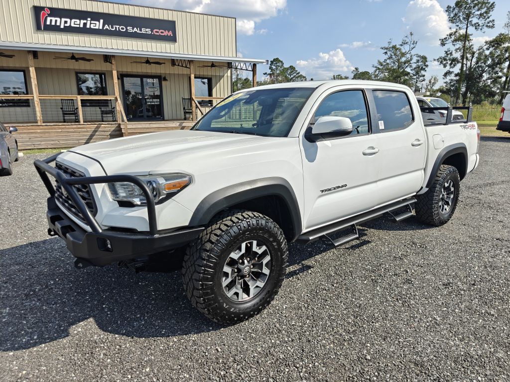 2020 Toyota Tacoma Image 2