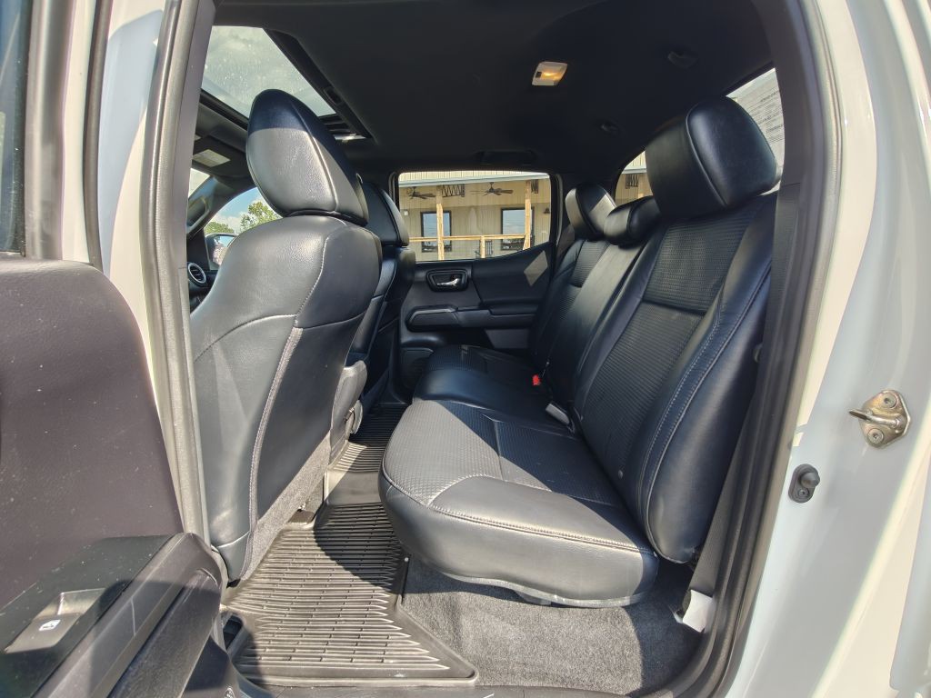 2020 Toyota Tacoma Image 39