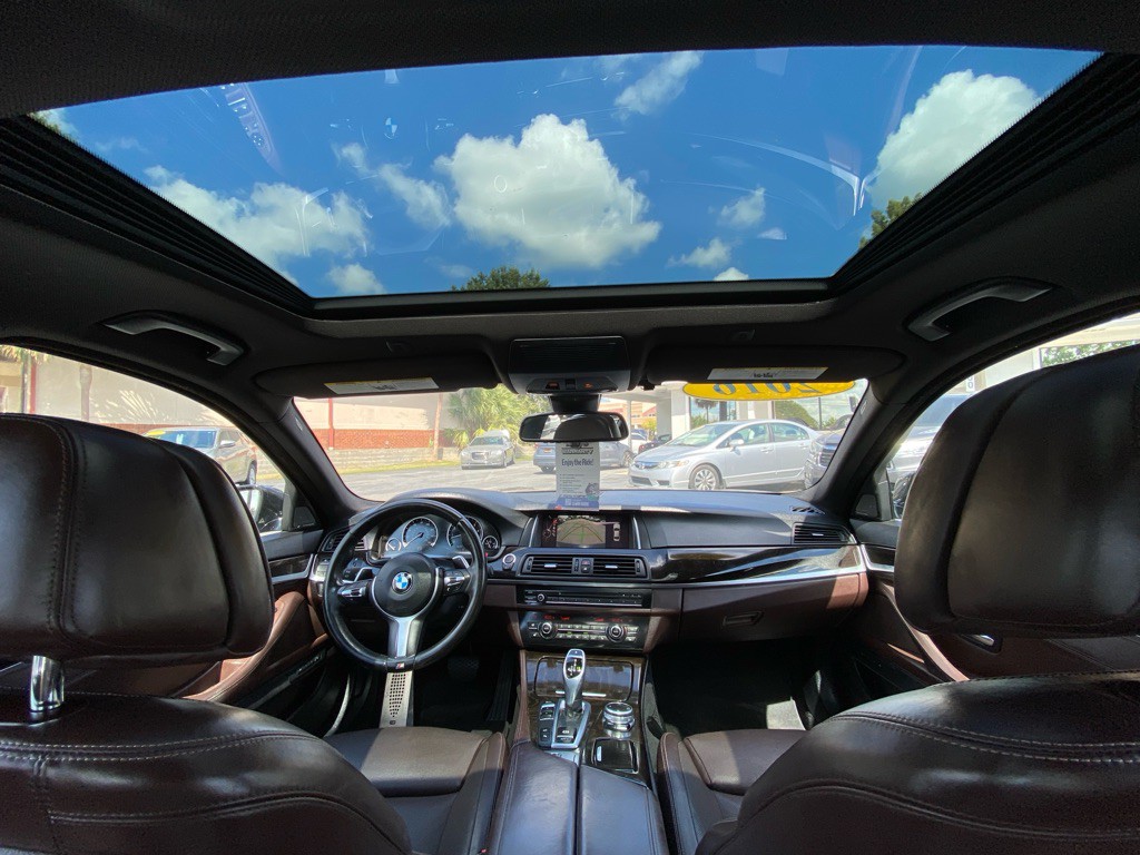 2016 BMW 5 Series Image 12