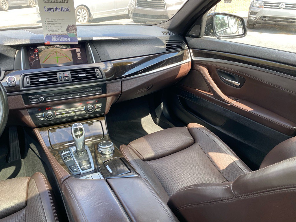 2016 BMW 5 Series Image 15