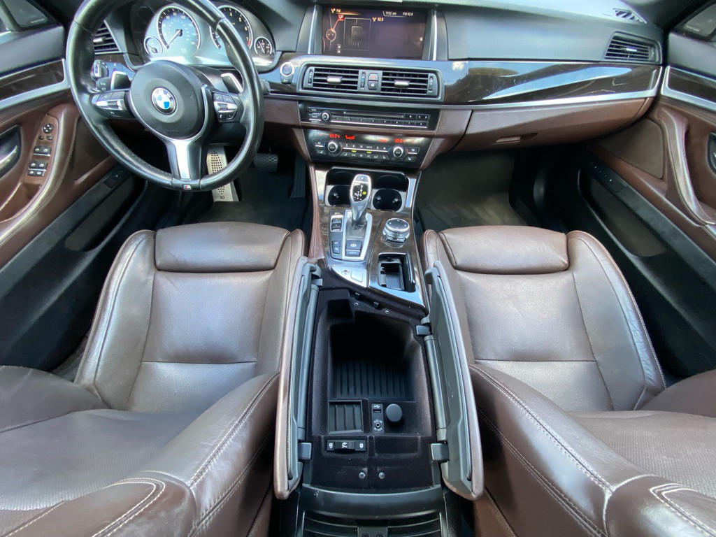 2016 BMW 5 Series Image 27