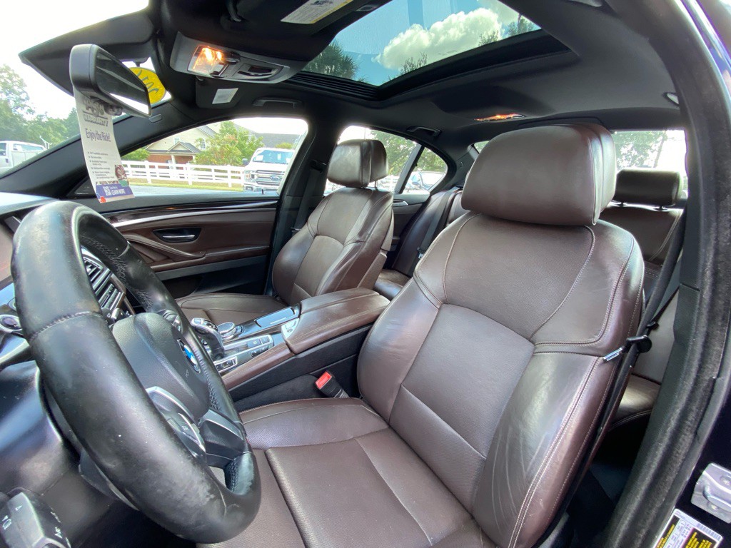 2016 BMW 5 Series Image 36