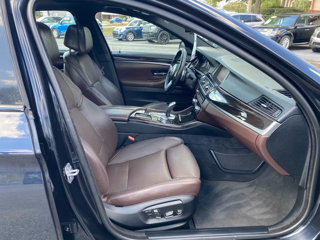 2016 BMW 5 Series Image 41