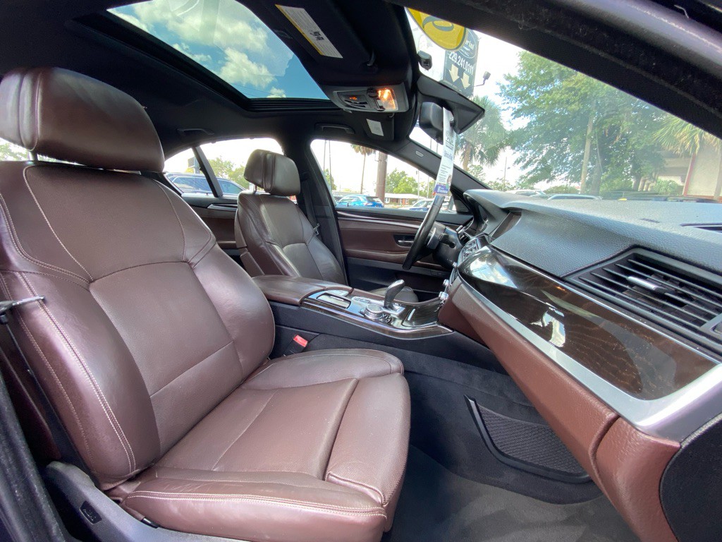 2016 BMW 5 Series Image 44
