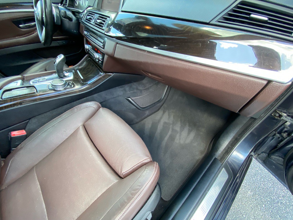 2016 BMW 5 Series Image 46