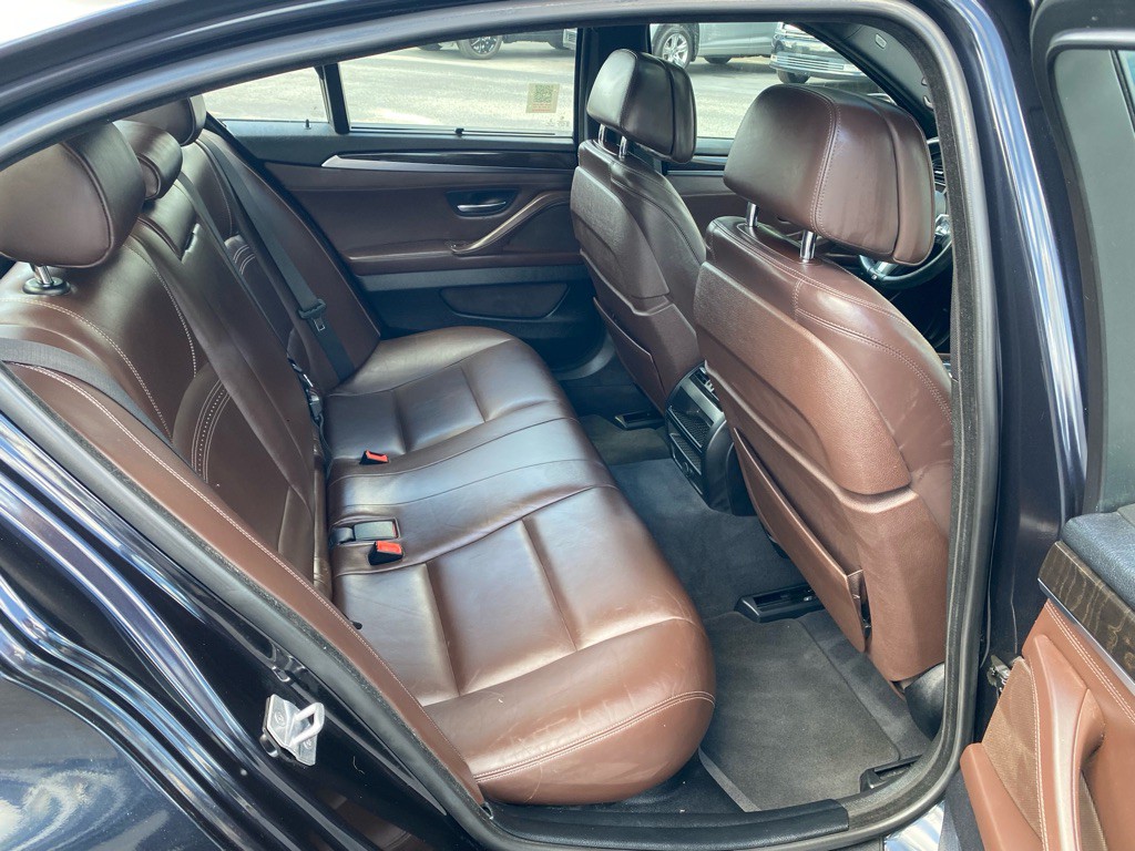 2016 BMW 5 Series Image 49