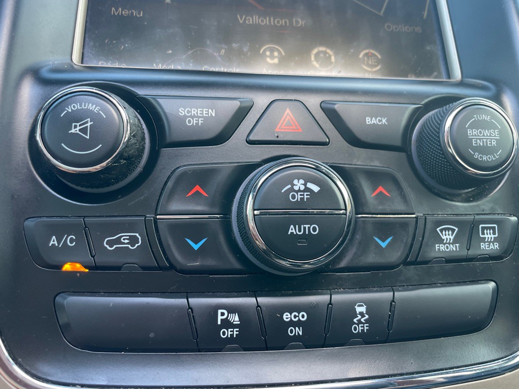 2015 Jeep Grand Cherokee Image 32