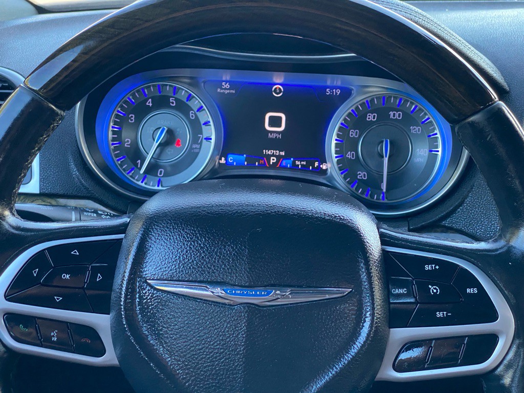 2018 Chrysler 300 Image 14