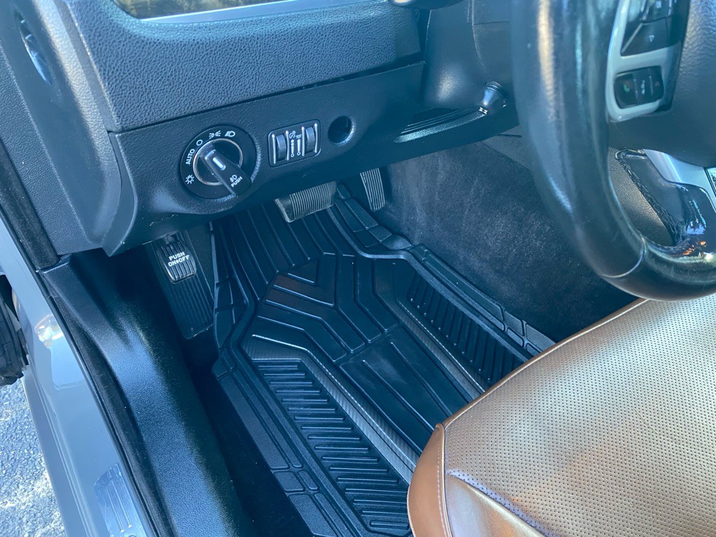 2018 Chrysler 300 Image 31
