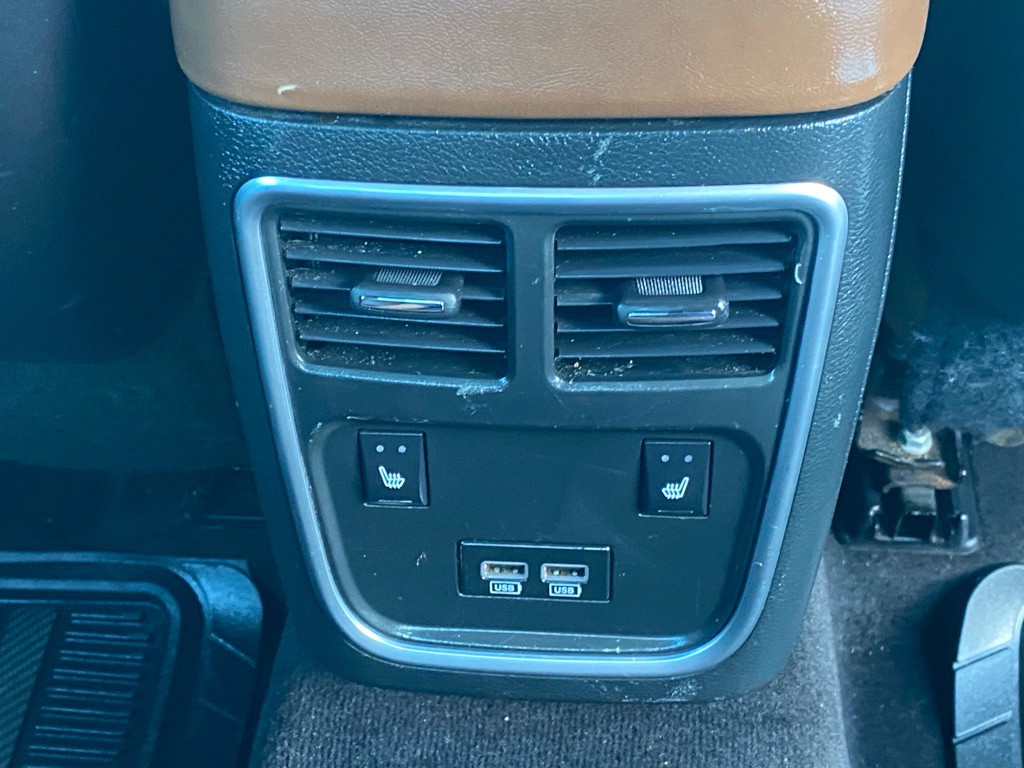 2018 Chrysler 300 Image 48