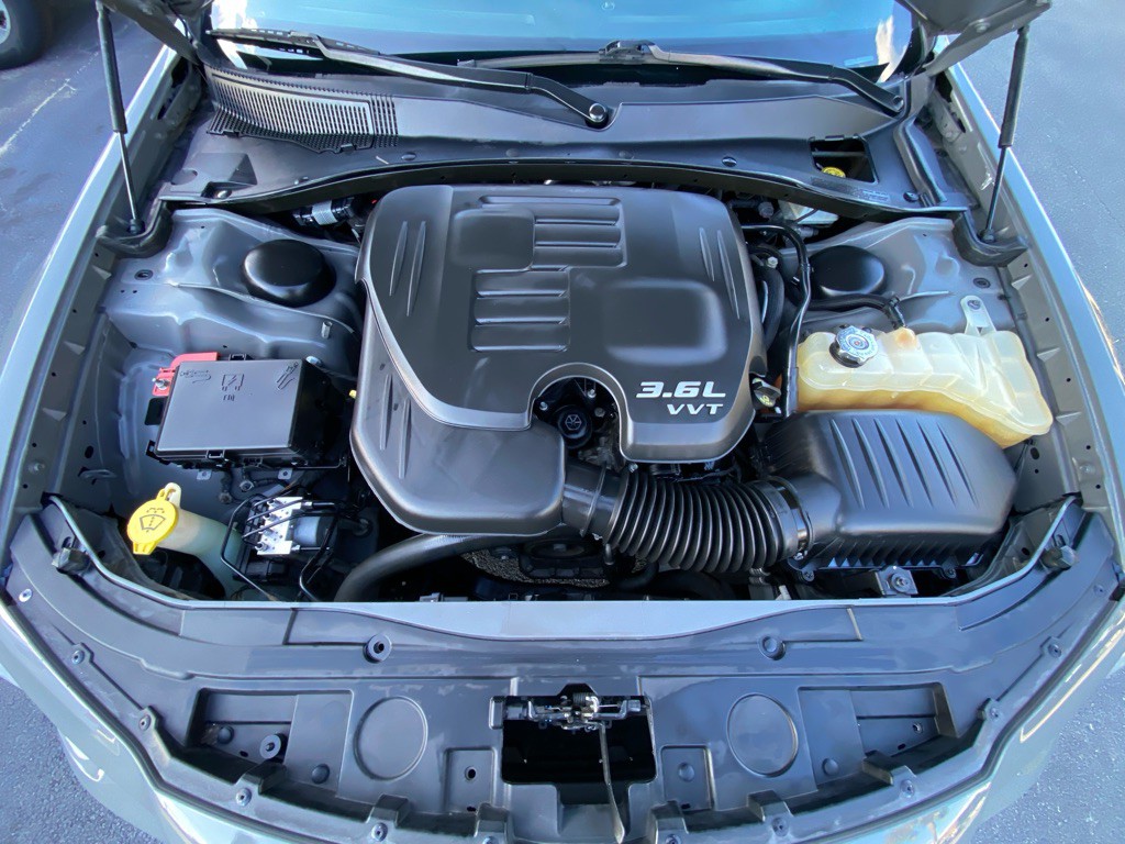 2018 Chrysler 300 Image 55