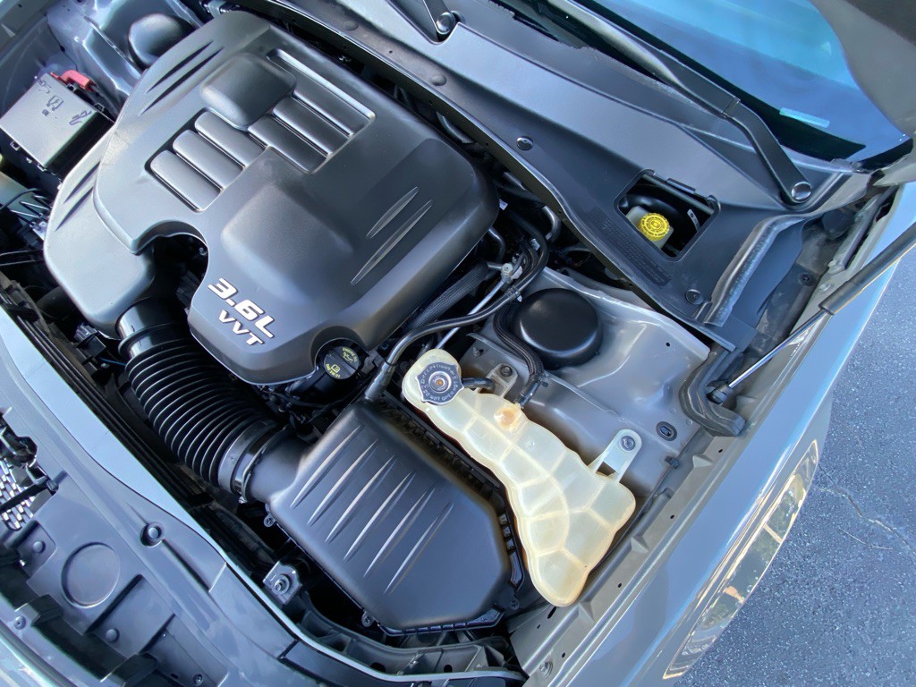 2018 Chrysler 300 Image 58