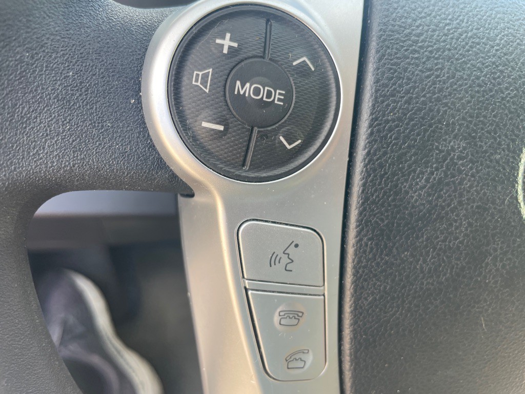2015 Toyota Prius Image 15