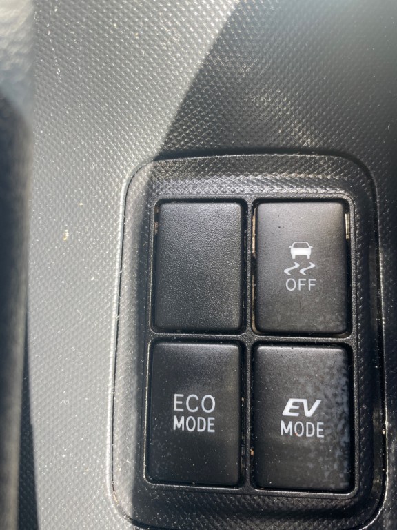 2015 Toyota Prius Image 20