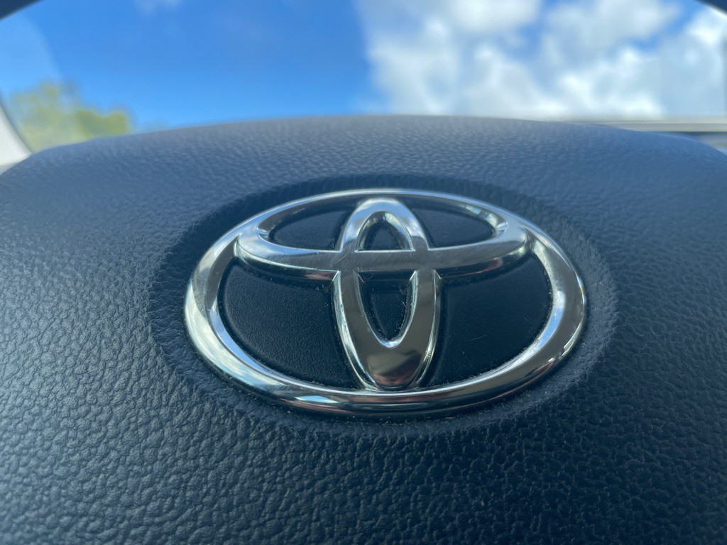 2015 Toyota Prius Image 21