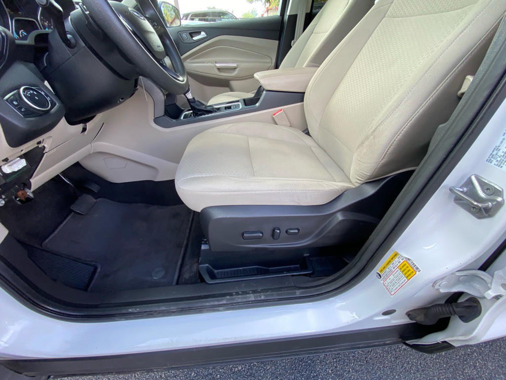 2017 Ford Escape Image 34