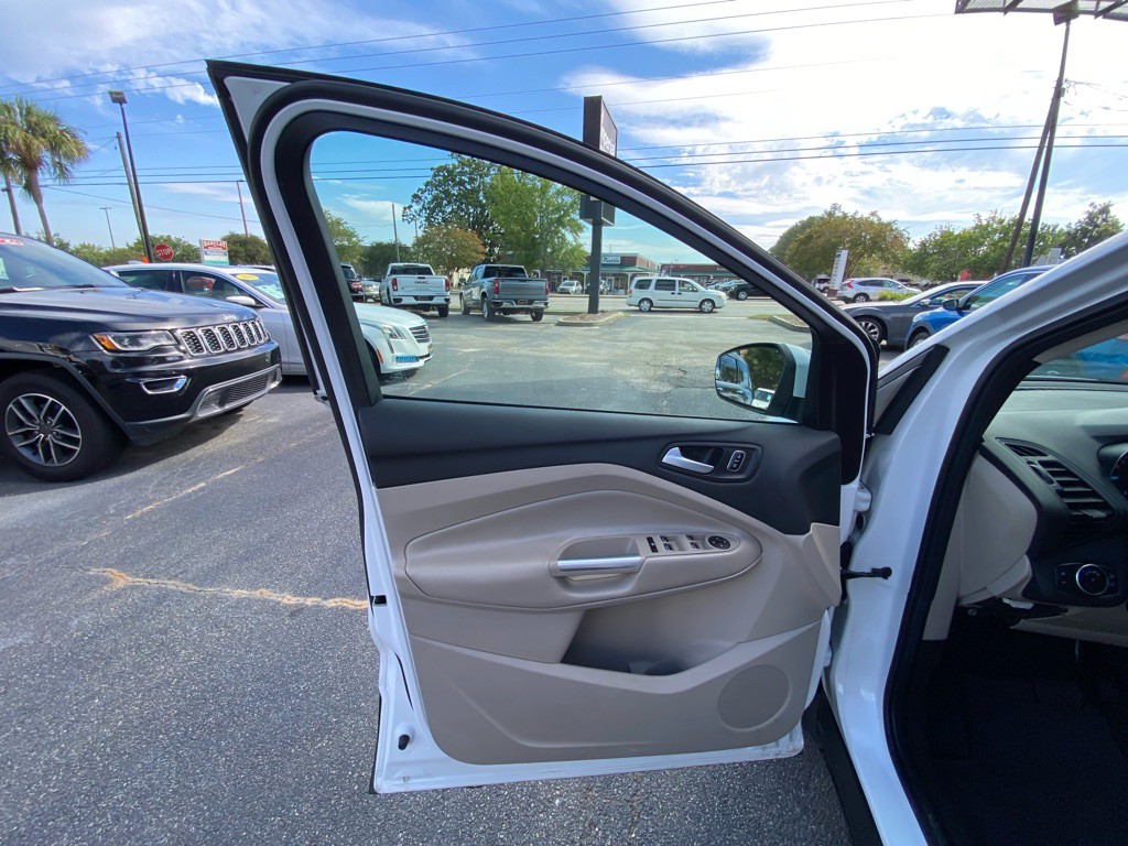 2017 Ford Escape Image 36