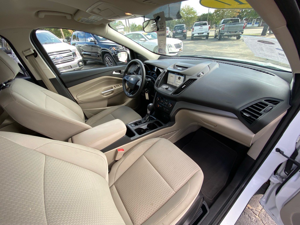 2017 Ford Escape Image 38