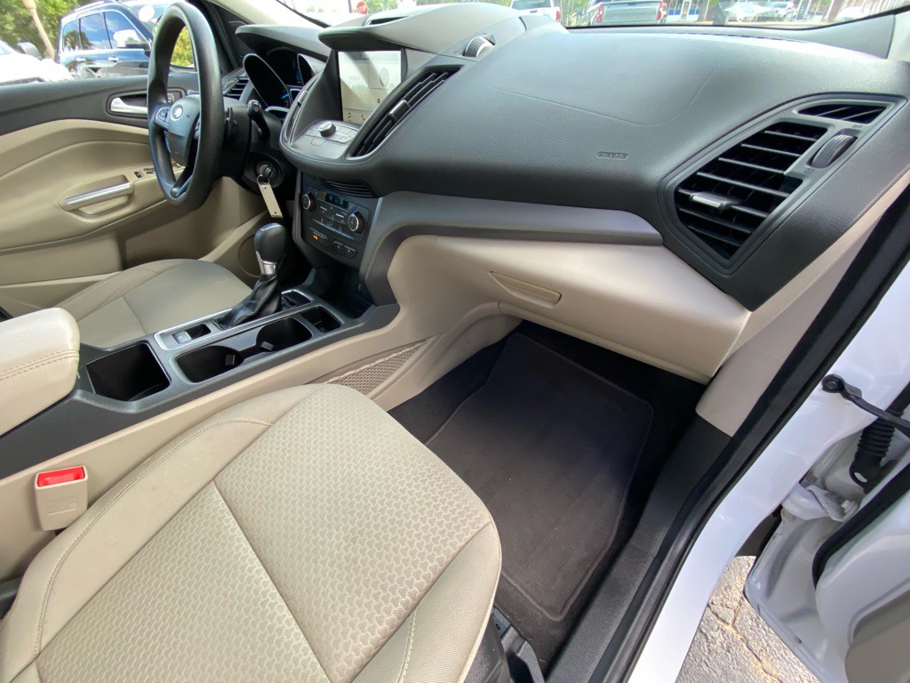 2017 Ford Escape Image 40