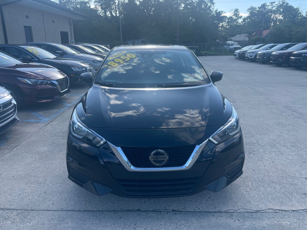 2020 Nissan Versa Image 3