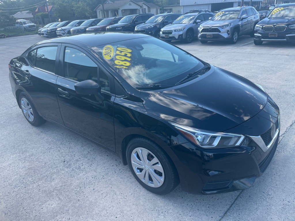 2020 Nissan Versa Image 4