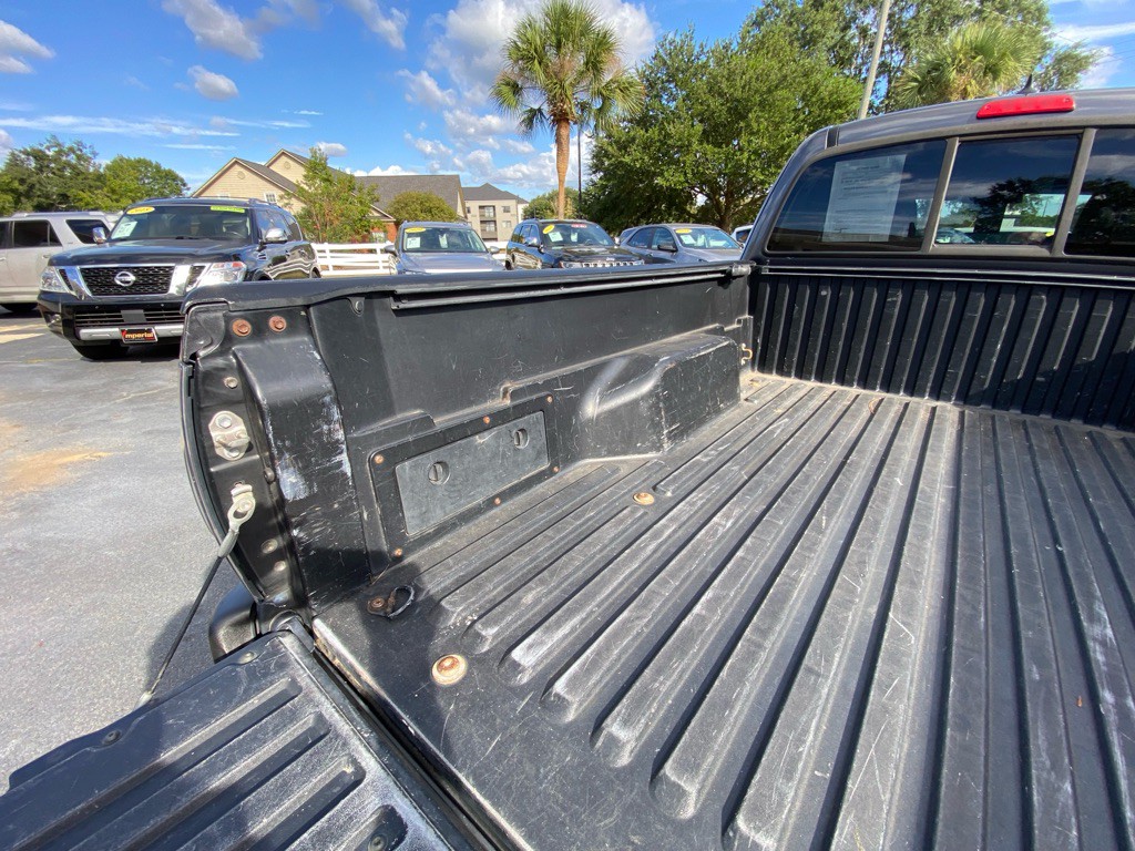 2015 Toyota Tacoma Image 10