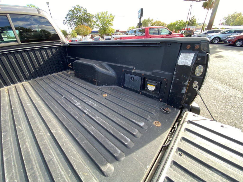 2015 Toyota Tacoma Image 11