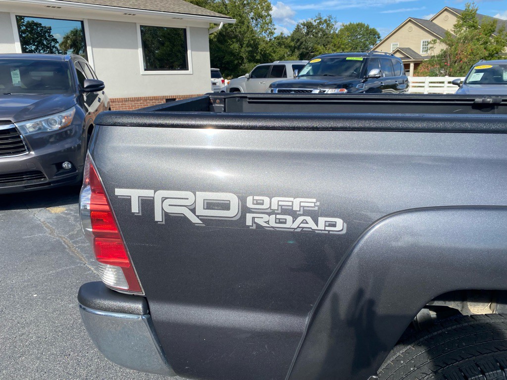 2015 Toyota Tacoma Image 15