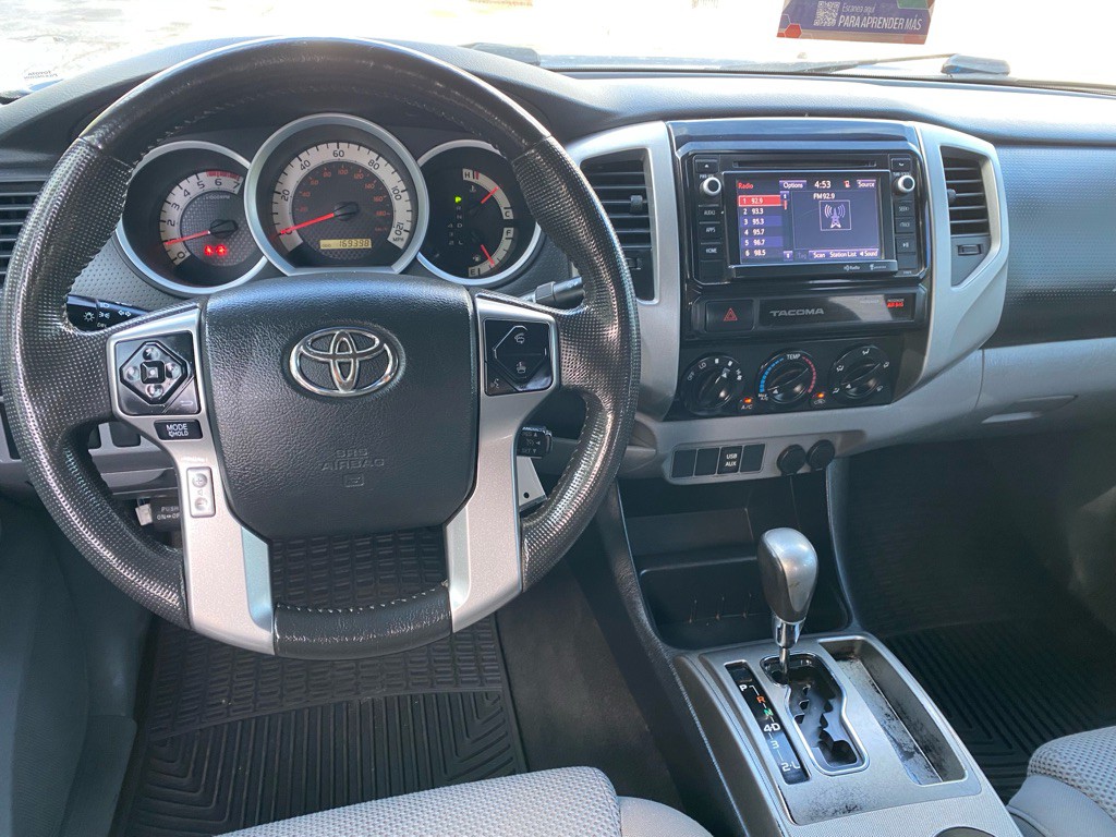 2015 Toyota Tacoma Image 20