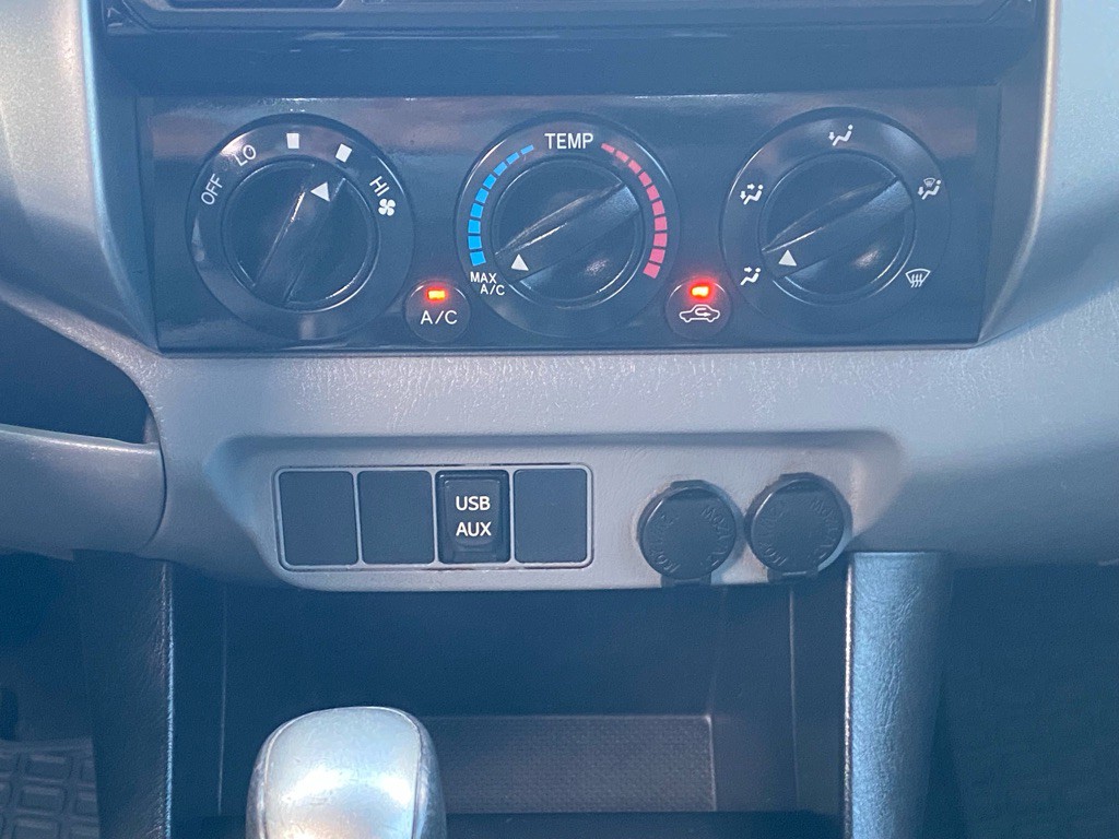 2015 Toyota Tacoma Image 23