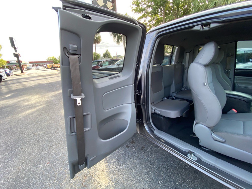 2015 Toyota Tacoma Image 47