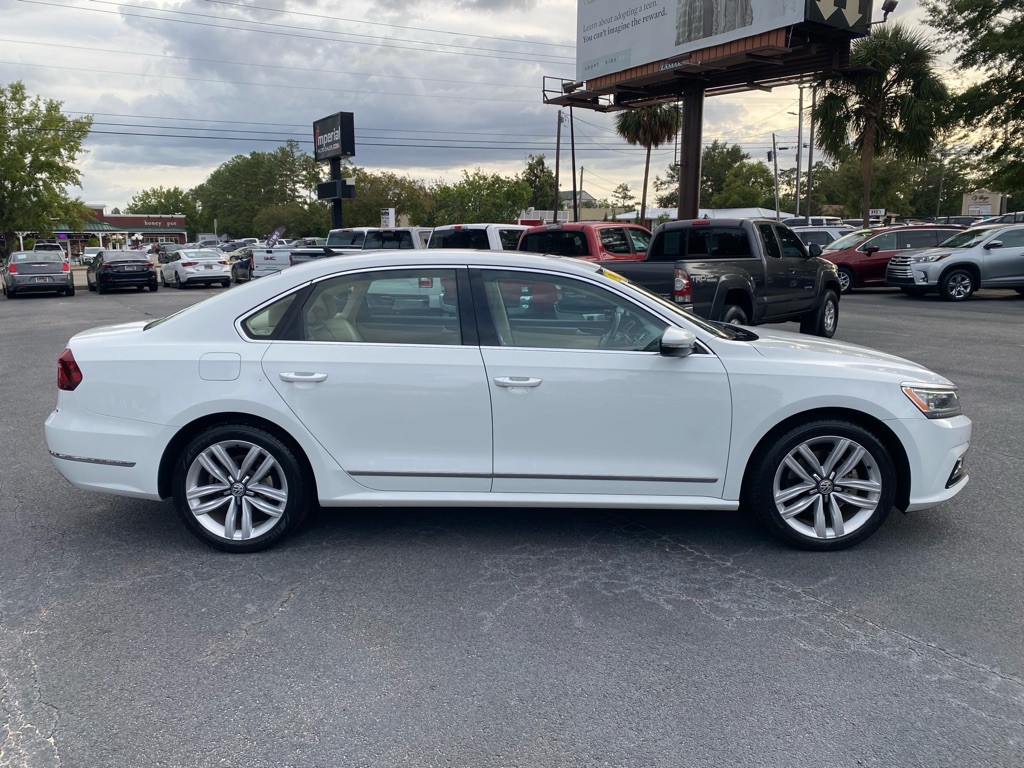 2017 Volkswagen Passat Image 6