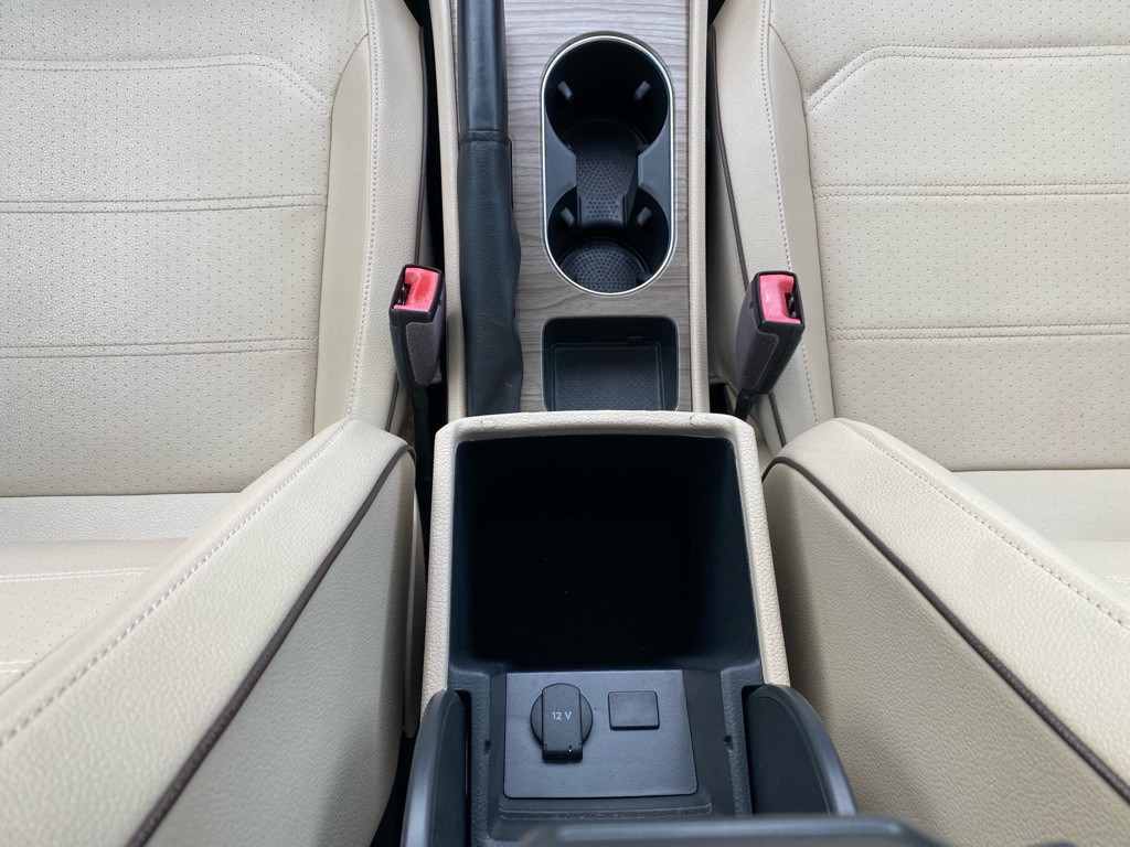 2017 Volkswagen Passat Image 27