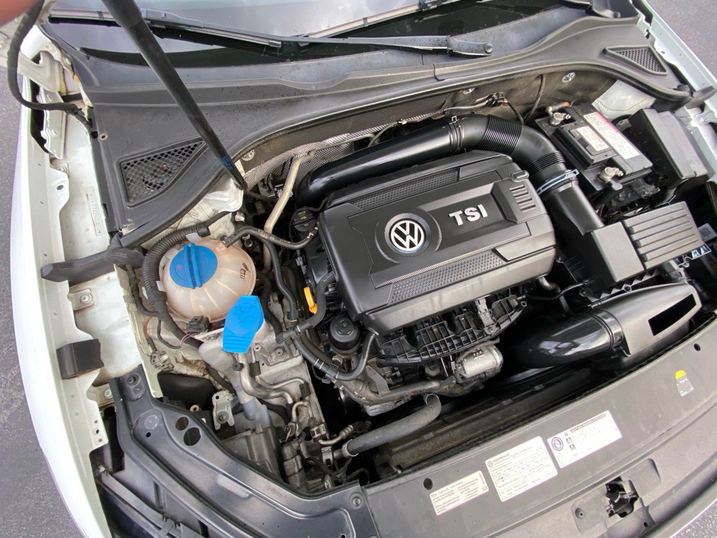 2017 Volkswagen Passat Image 62