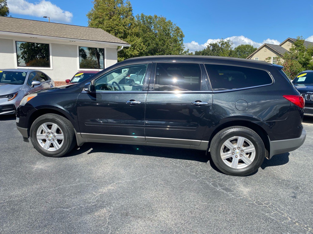2012 Chevrolet Traverse Image 3