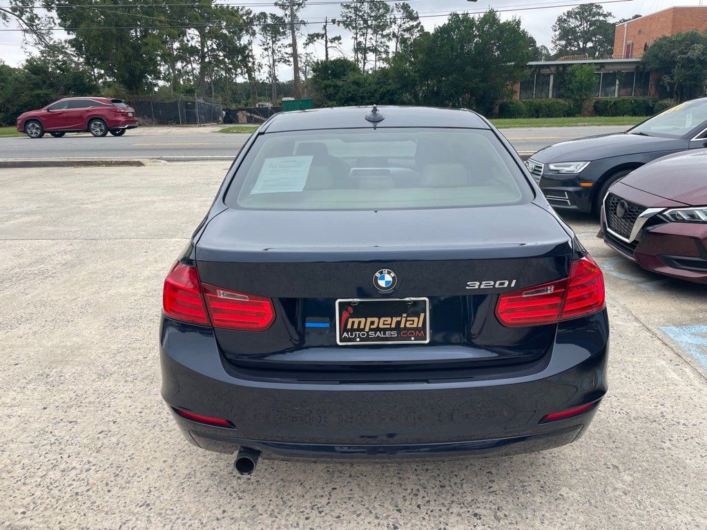 2013 BMW 3 Series Image 6