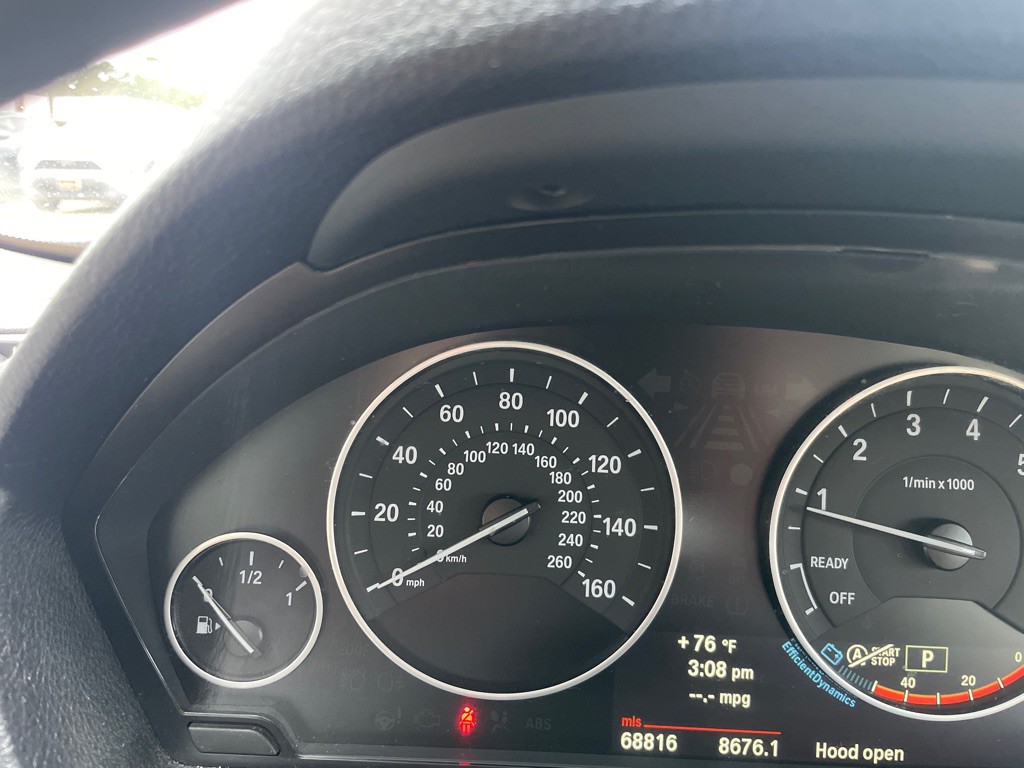 2013 BMW 3 Series Image 16