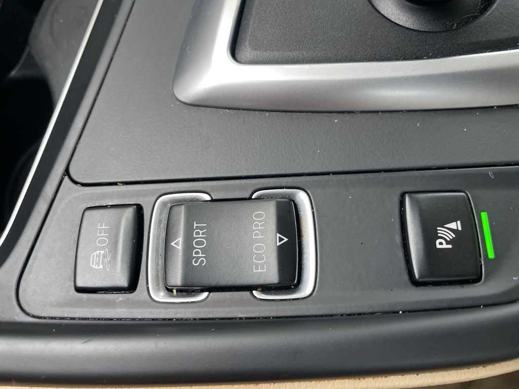 2013 BMW 3 Series Image 20