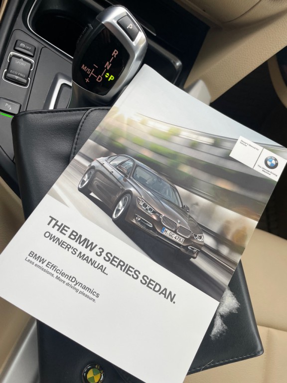 2013 BMW 3 Series Image 26