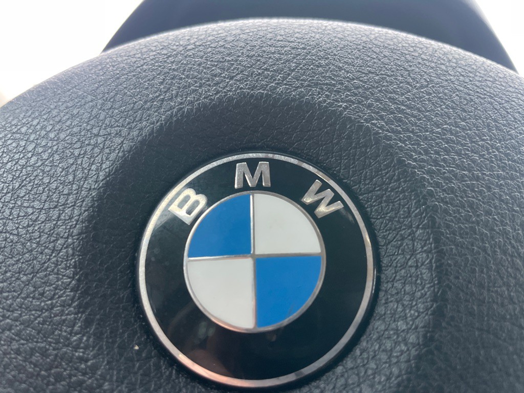 2013 BMW 3 Series Image 27