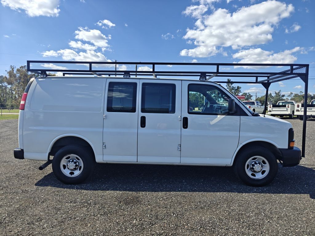 2016 Chevrolet Express Image 5