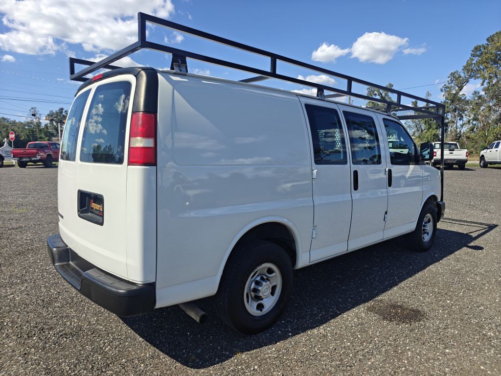 2016 Chevrolet Express Image 6